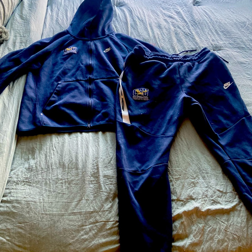 Nike tech sweatsuit